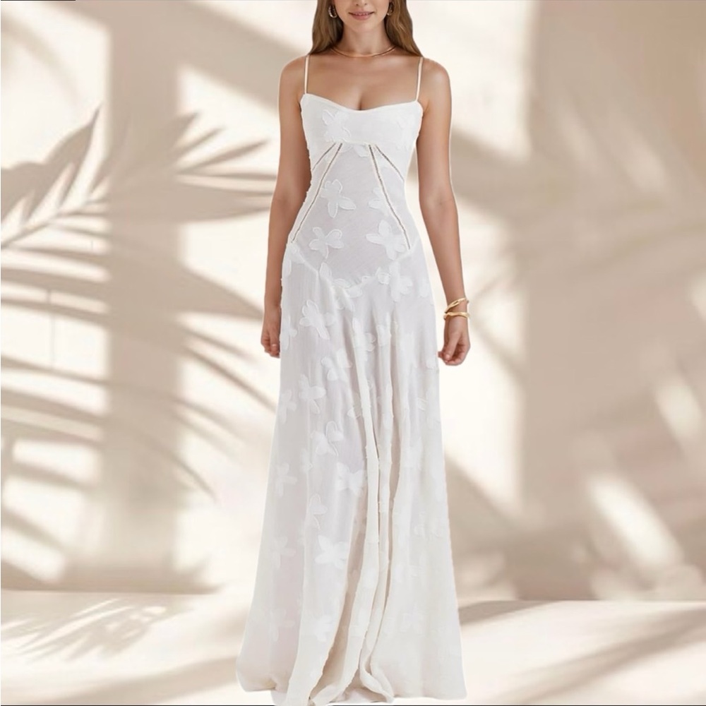 APHRODITE Maxi Linen* Dress in White